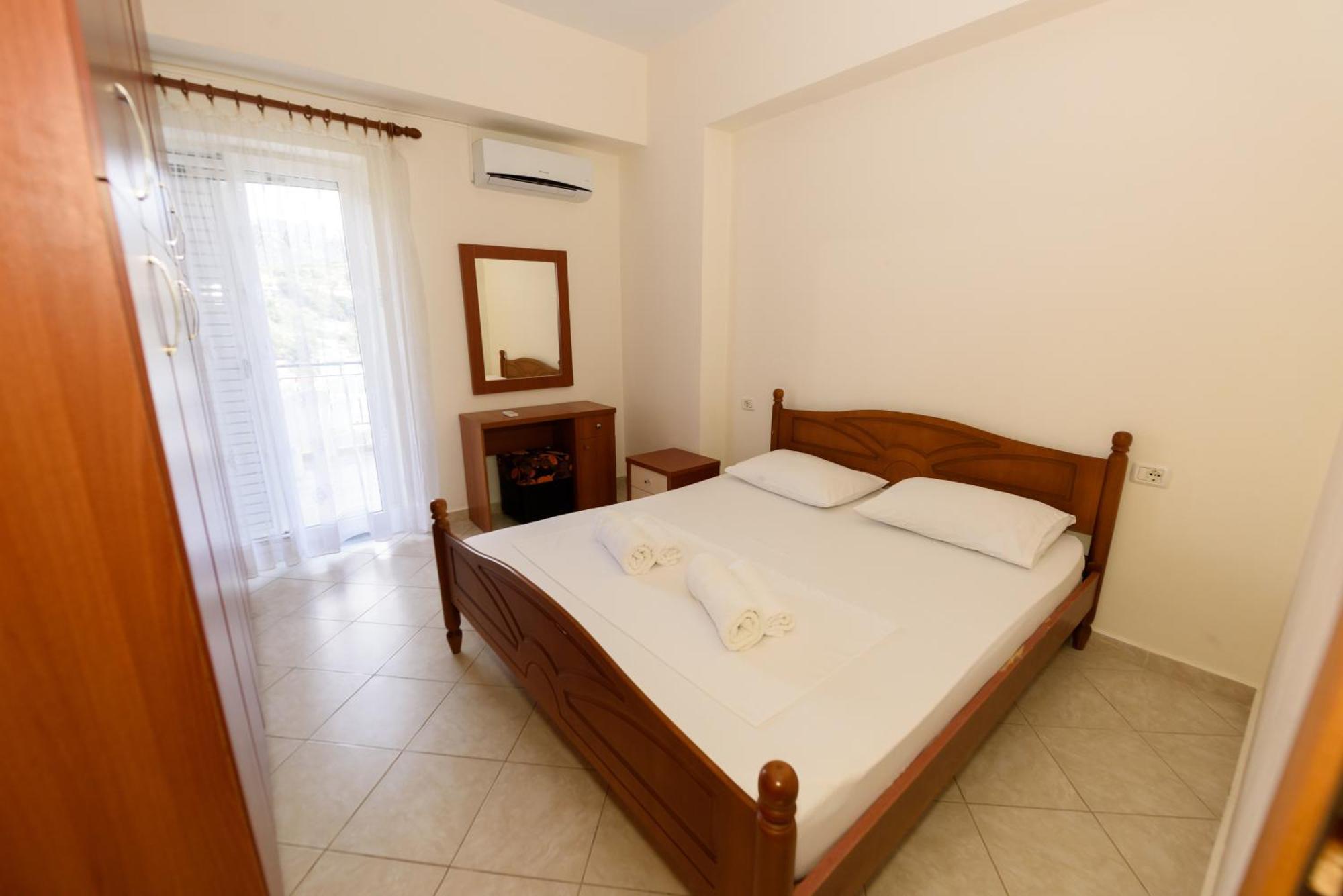 Vasili'S Family Apartments Himare Ngoại thất bức ảnh