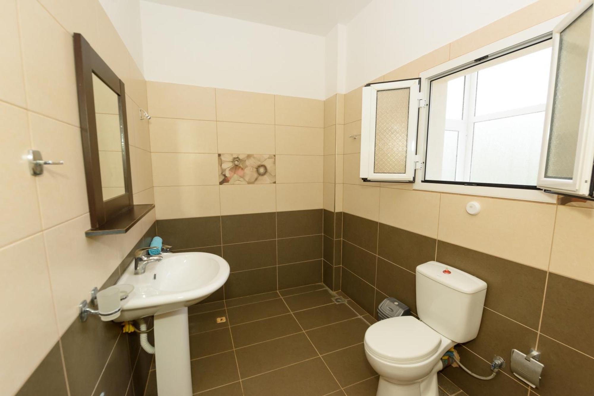 Vasili'S Family Apartments Himare Ngoại thất bức ảnh