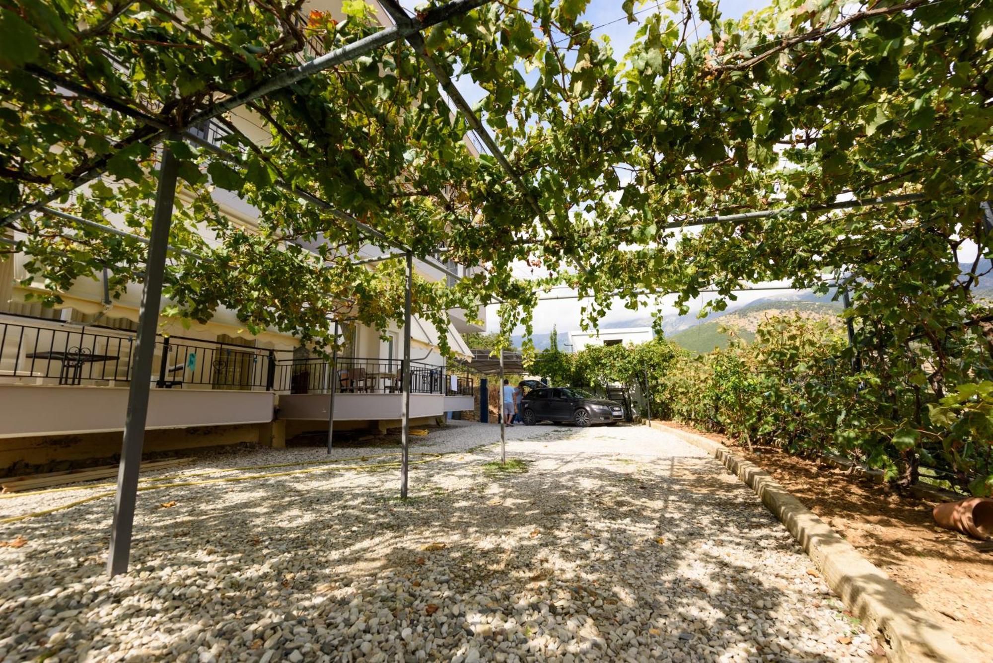Vasili'S Family Apartments Himare Ngoại thất bức ảnh