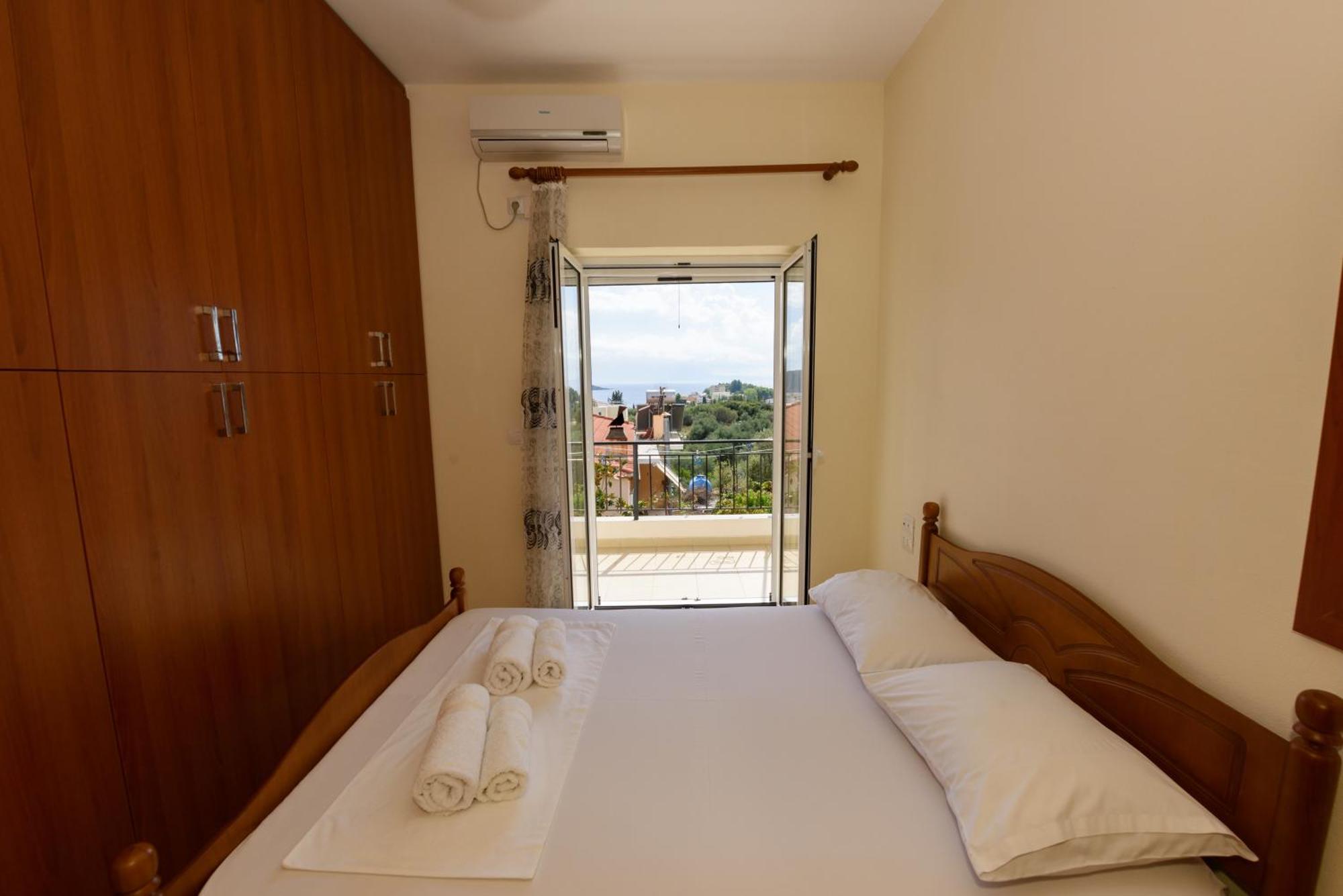 Vasili'S Family Apartments Himare Ngoại thất bức ảnh